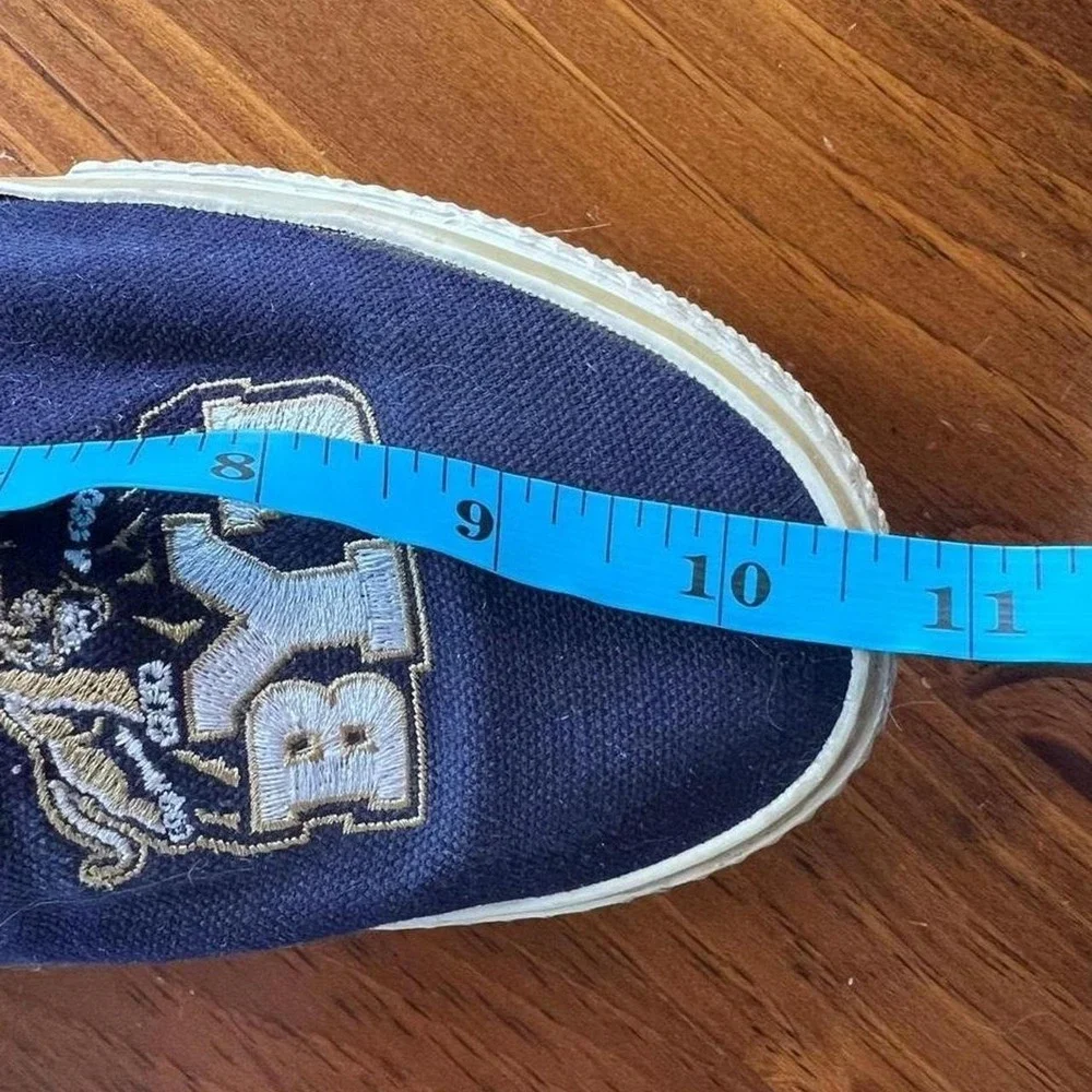 BYU Navy Blue Vintage Men's Flat‎ Sneakers size 9